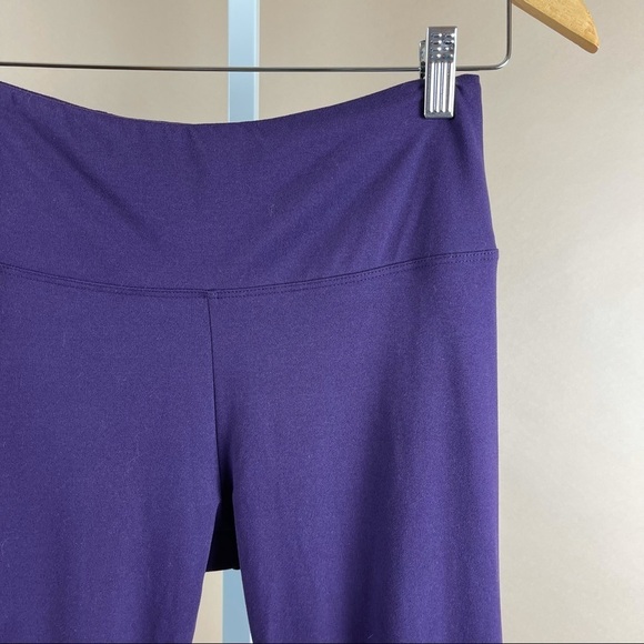 Marika Medium Yoga High Rise Cut Out Leggings Dark Purple Jewel Tone Workout - Picture 7 of 7